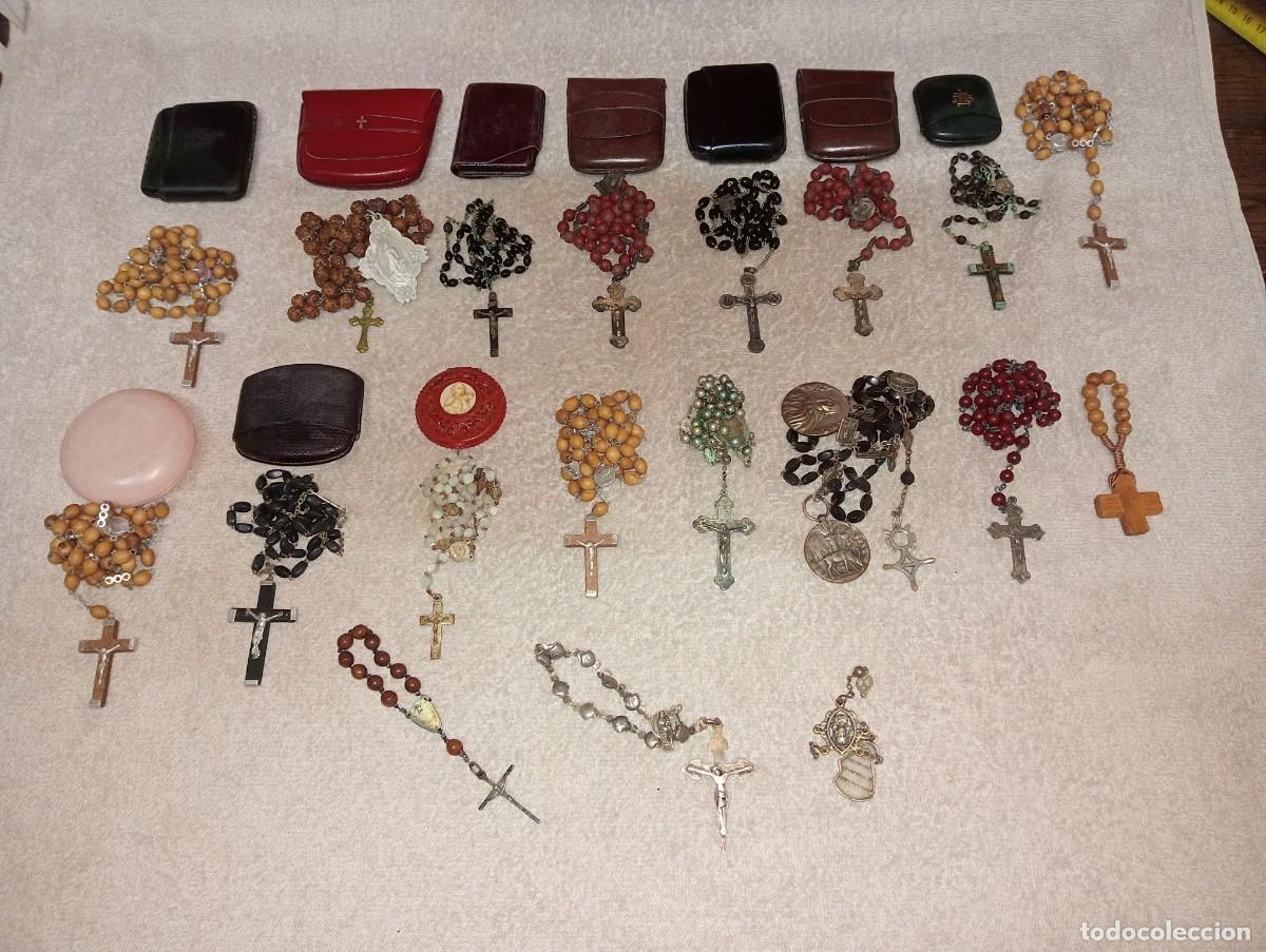 Antig&uuml;edades: Lote de 18 rosarios con sus fundas - Foto 2
