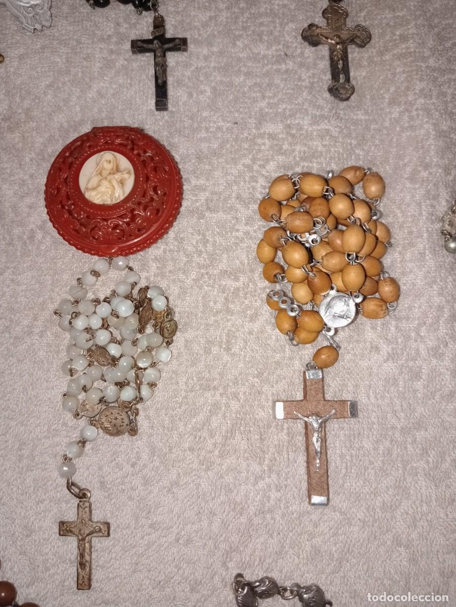 Antig&uuml;edades: Lote de 18 rosarios con sus fundas - Foto 8