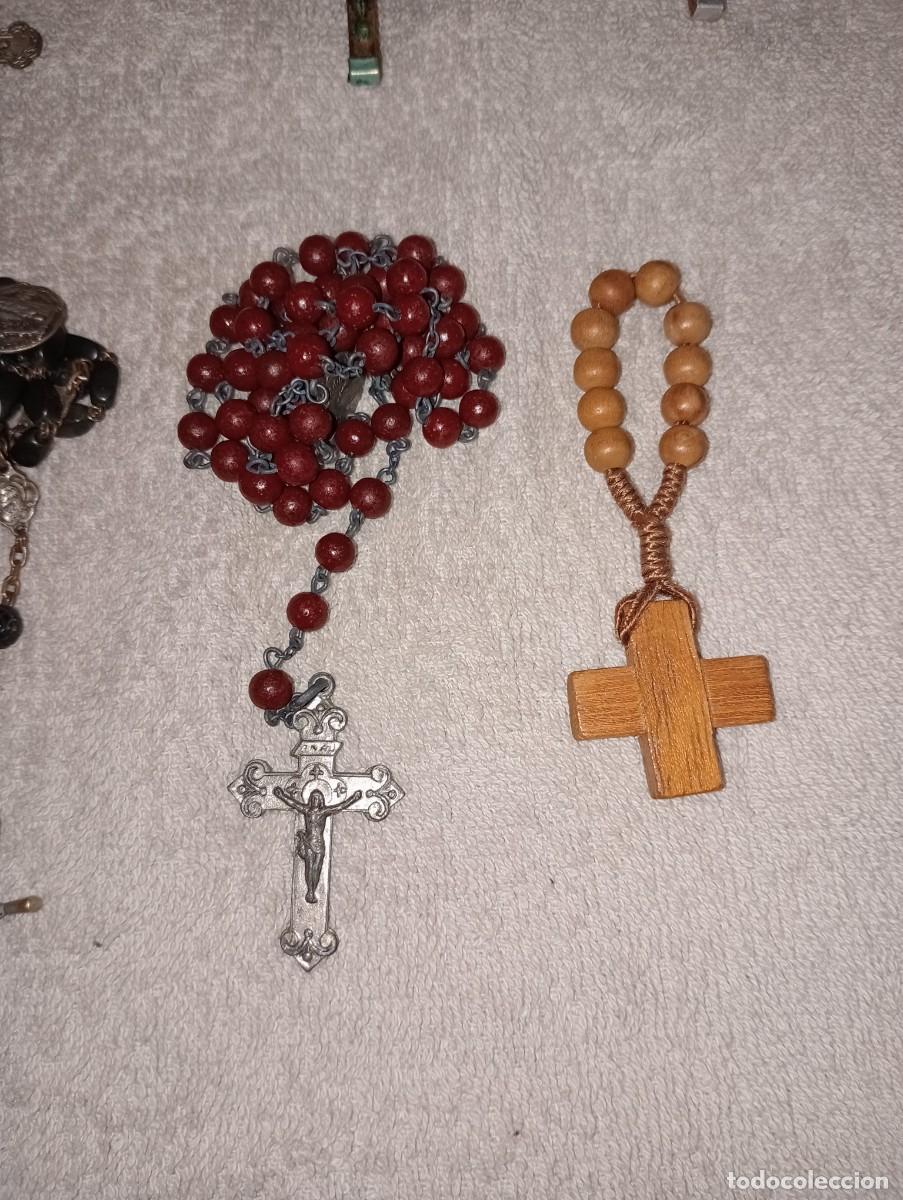 Antig&uuml;edades: Lote de 18 rosarios con sus fundas - Foto 10