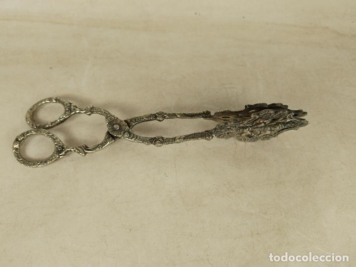 Antig&uuml;edades: tijeras de servir plateadas - Foto 3