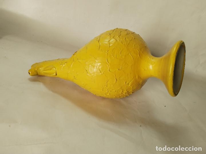 Antig&uuml;edades: botijo de gallo amarillo - Foto 5