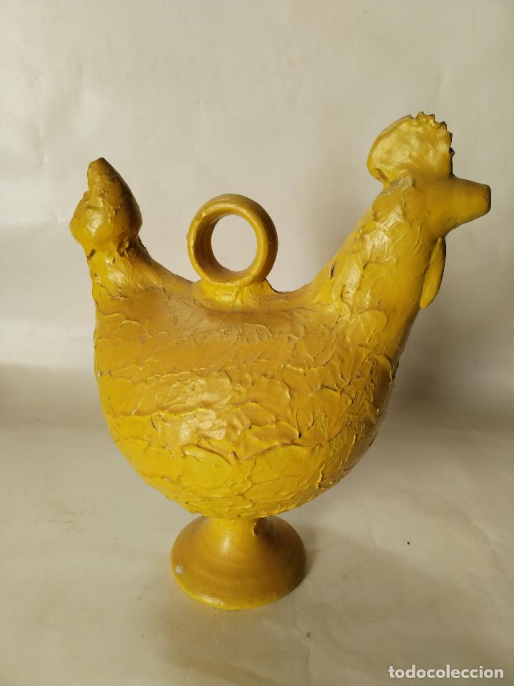 Antig&uuml;edades: botijo de gallo amarillo - Foto 1