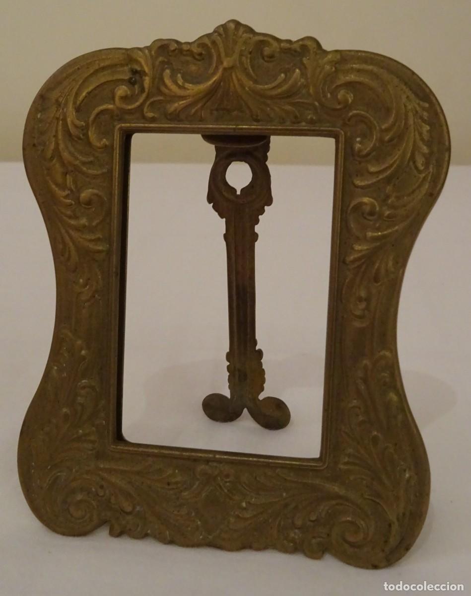 Antig&uuml;edades: Antiguo marco de bronce - Foto 3