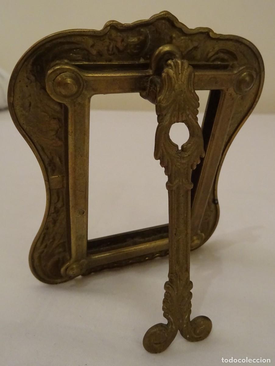 Antig&uuml;edades: Antiguo marco de bronce - Foto 4