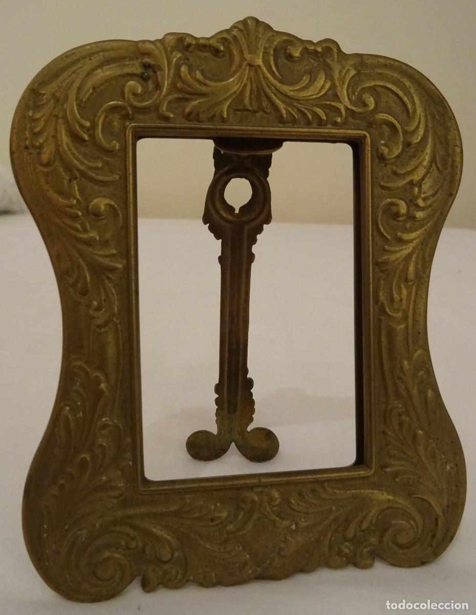 Antig&uuml;edades: Antiguo marco de bronce - Foto 6