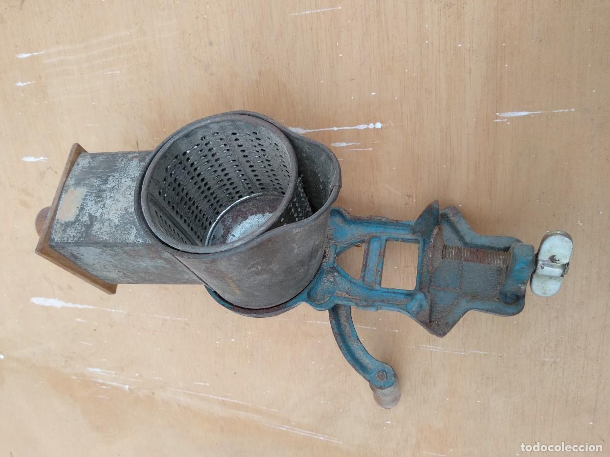 Antig&uuml;edades: Molinillo - Foto 1