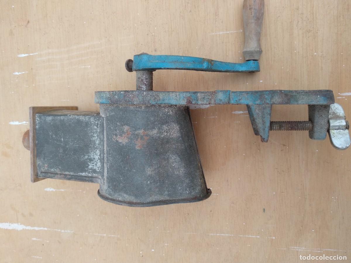 Antig&uuml;edades: Molinillo - Foto 4