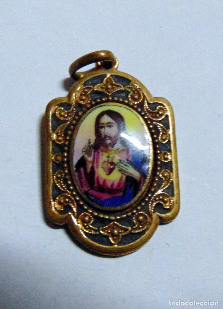 Antig&uuml;edades: ANTIGUA MEDALLA ESMALTE, CORAZON DE JESUS , 2 CM - Foto 1