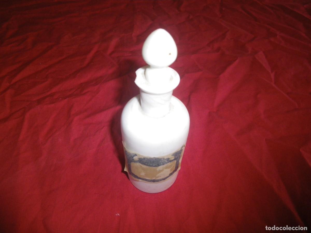 Antig&uuml;edades: TARRO DE FARMACIA DE OPALINA - Foto 1