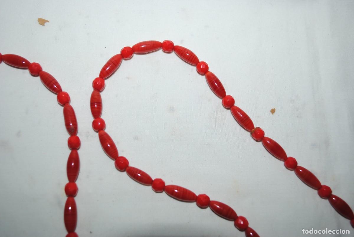 Antig&uuml;edades: COLLAR CON CUENTAS ROJAS DE MURANO . - Foto 2