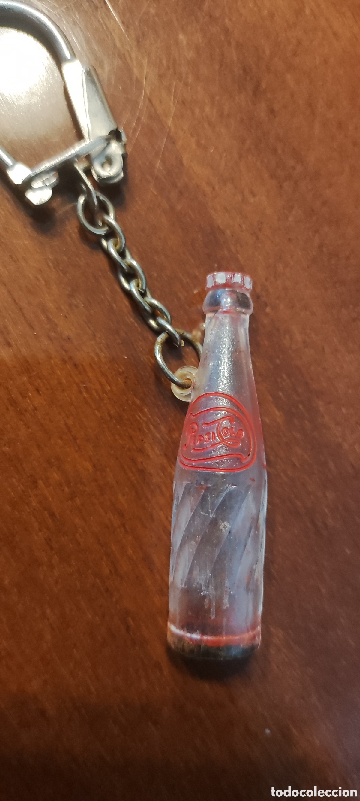 Antig&uuml;edades: Antiguo llavero pepsi - Foto 2