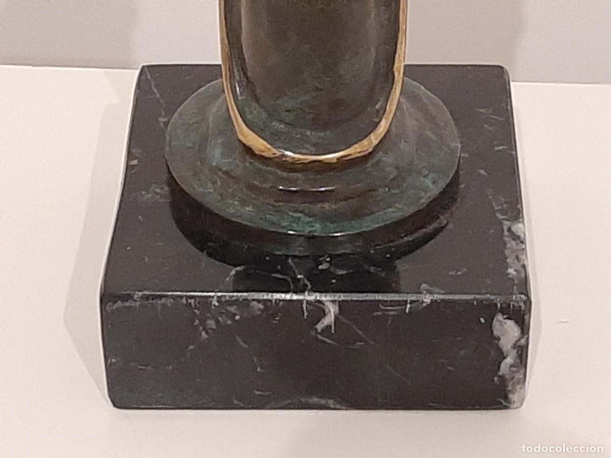 Antig&uuml;edades: SURTIDOR CEPSA DE BRONCE CON BASE DE M&Aacute;RMOL. - Foto 3