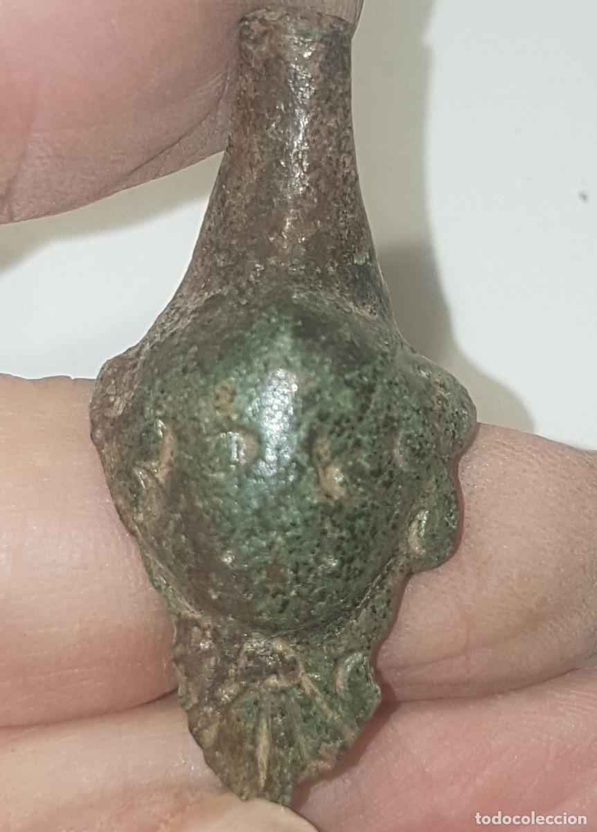 Antig&uuml;edades: PHALERA DE LEGIONARIO O APLIQUE DE ASA DE SITULA CON MEDUSA. ARQUEOLOGIA. ROMA. SIGLO I-III DC