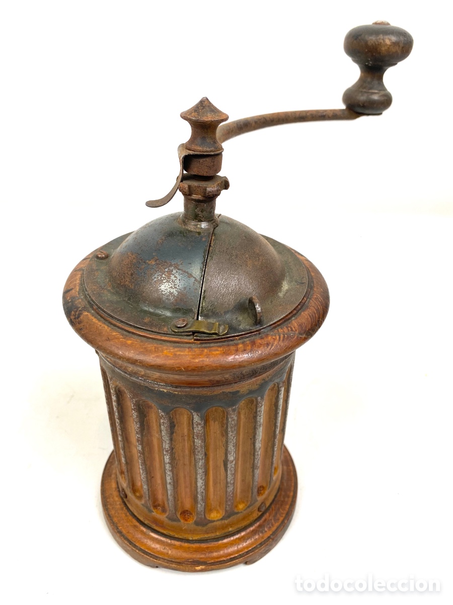 Antiques: MOLINILLO DE CAFE CIRCULAR, LAT&Oacute;N Y MADERA