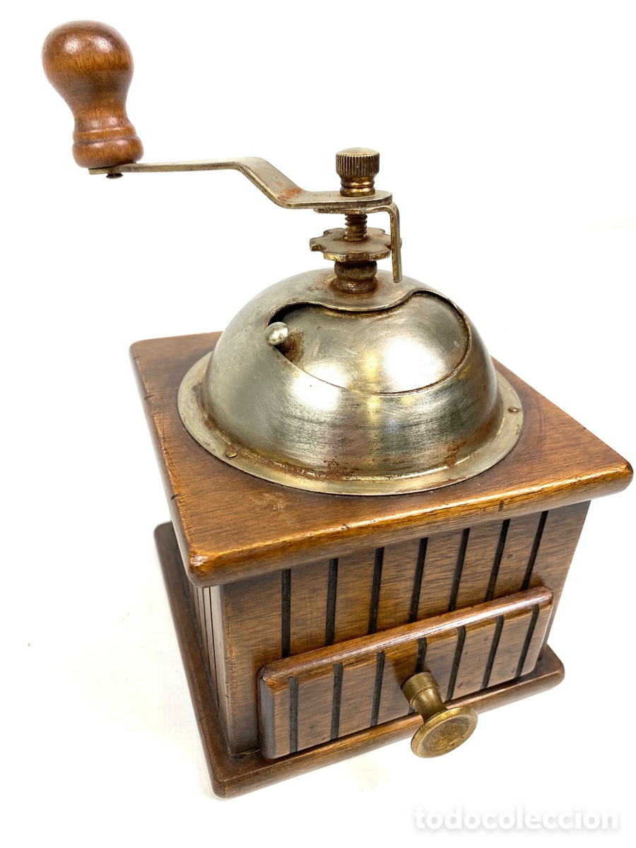 Antiques: ANTIGUO MOLINILLO DE CAFE MADERA DE CEDRO O SIMILAR