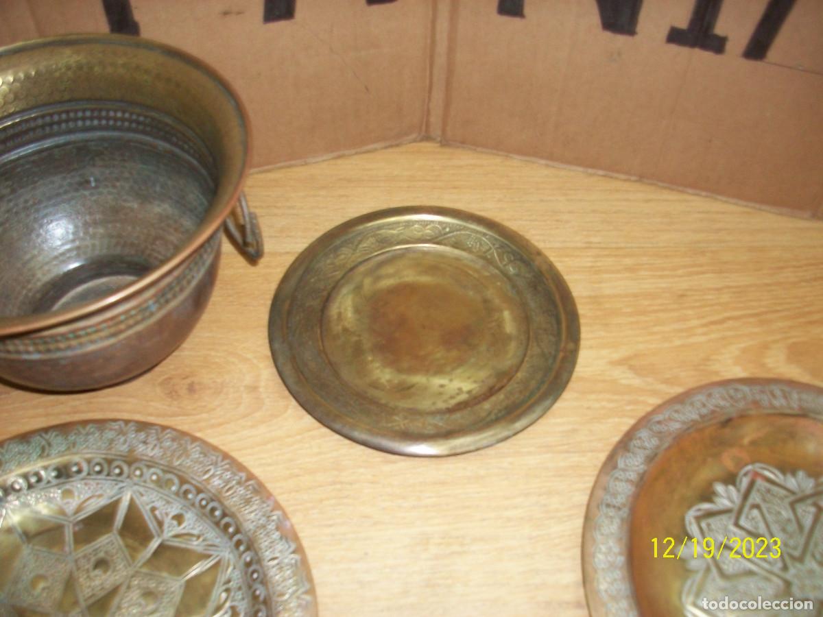 Antig&uuml;edades: ANTIGUOS PLATOS Y MACETERO ARABE EN BRONCE - Foto 7