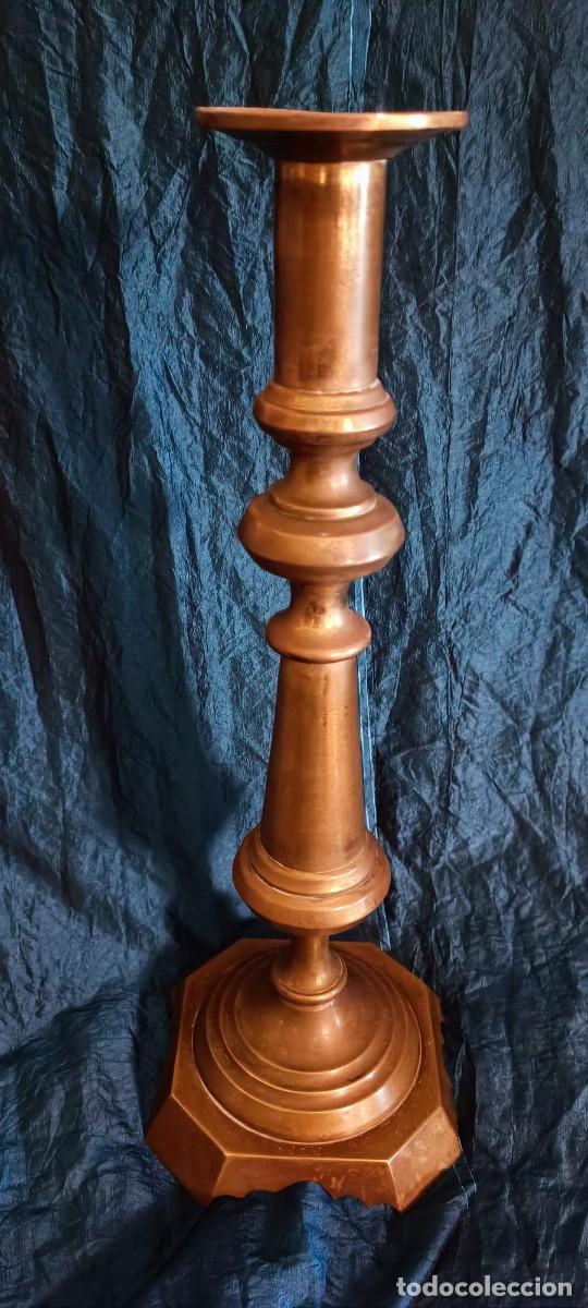 Antig&uuml;edades: CANDELABRO DE BRONCE SIGLO XIX. - Foto 1