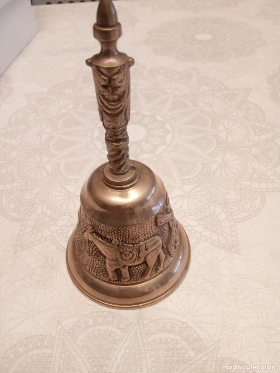 Antig&uuml;edades: Campana de mano - Foto 1