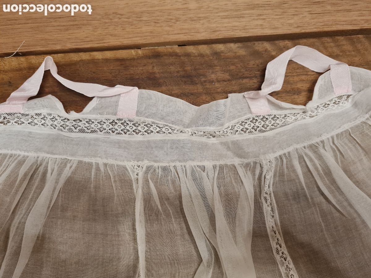 Antig&uuml;edades: Capa vestido bordado - Foto 4
