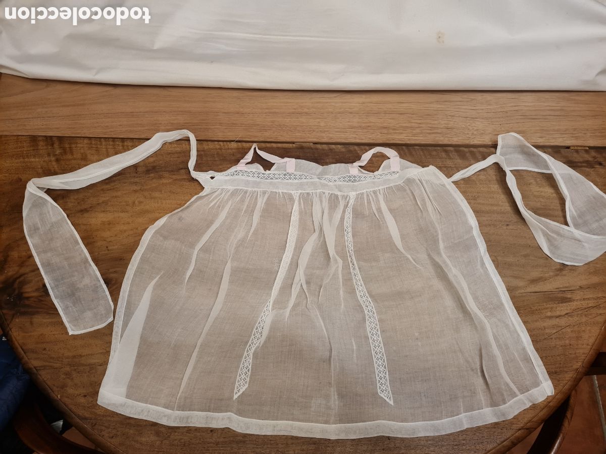 Antig&uuml;edades: Capa vestido bordado - Foto 1