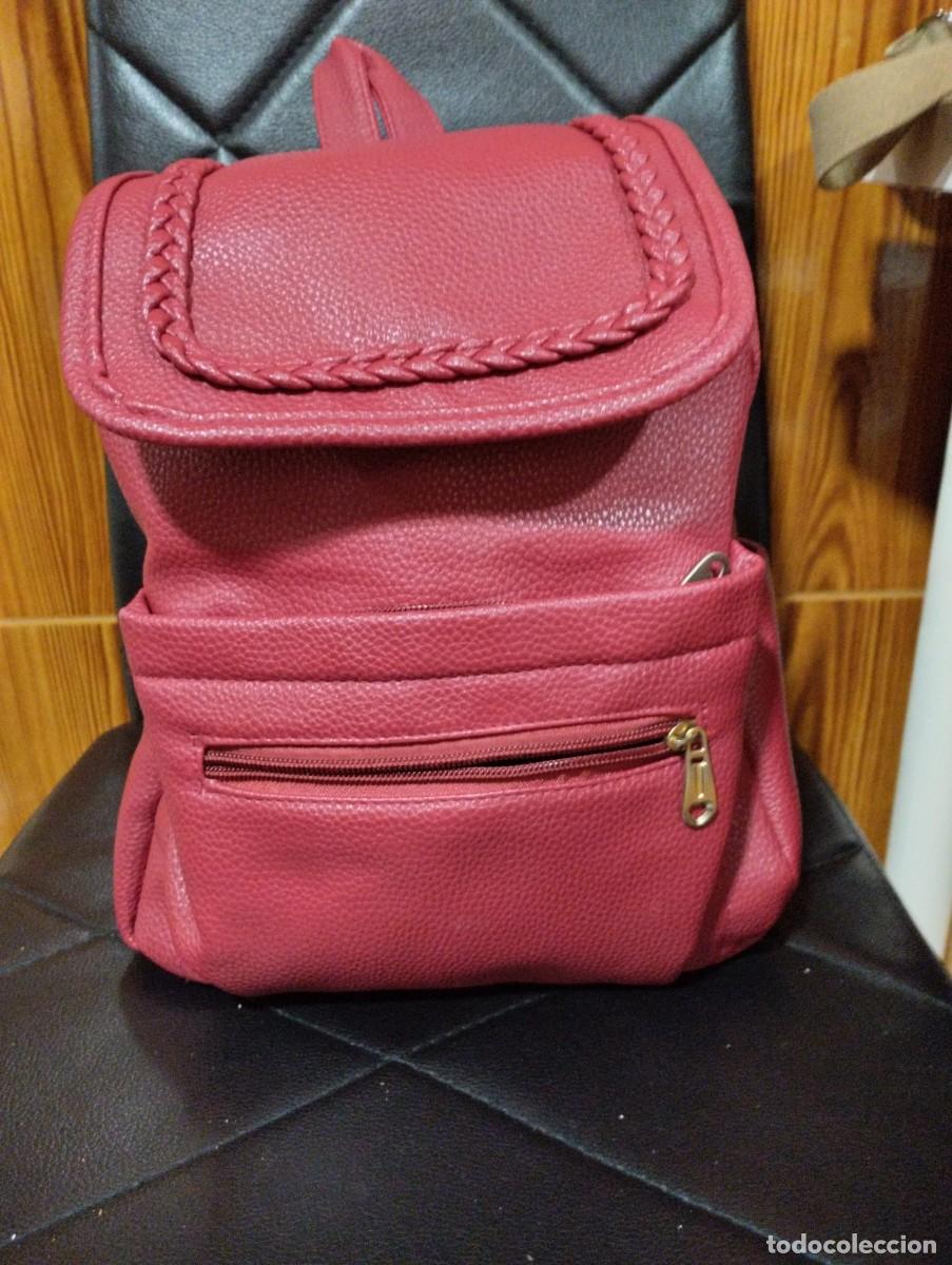 Antig&uuml;edades: Mochila burdeos -nueva - Foto 2
