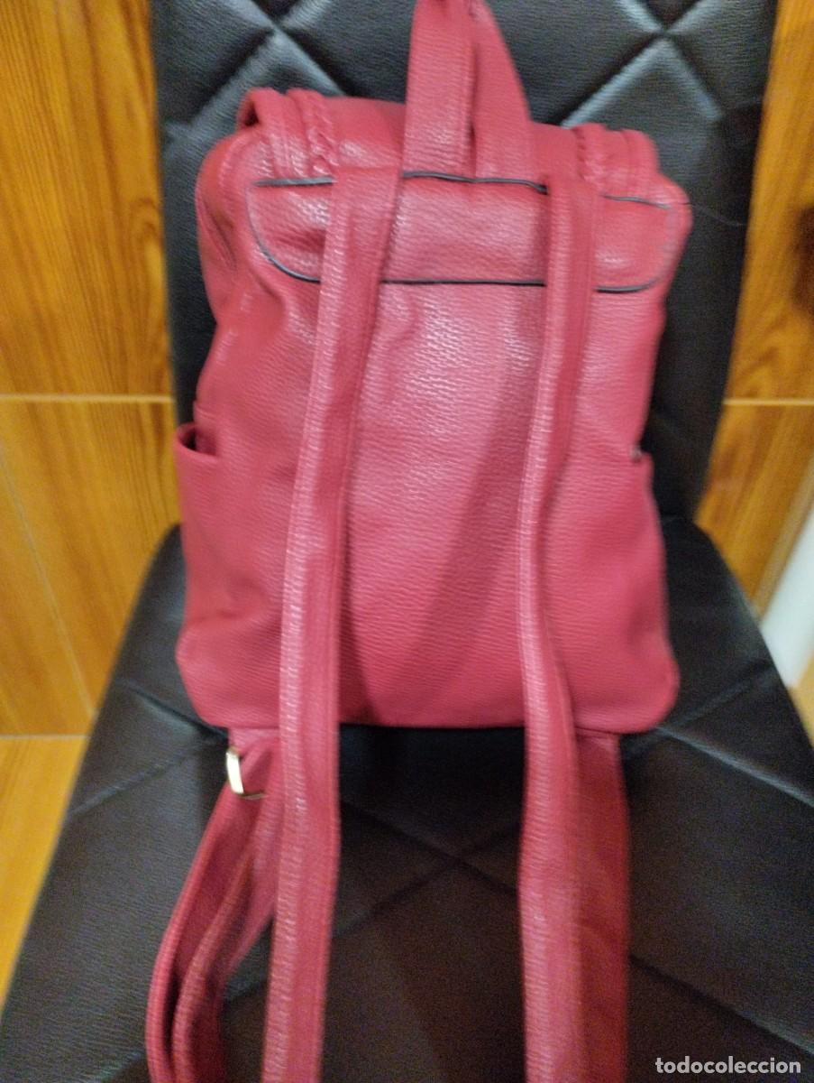 Antig&uuml;edades: Mochila burdeos -nueva - Foto 5