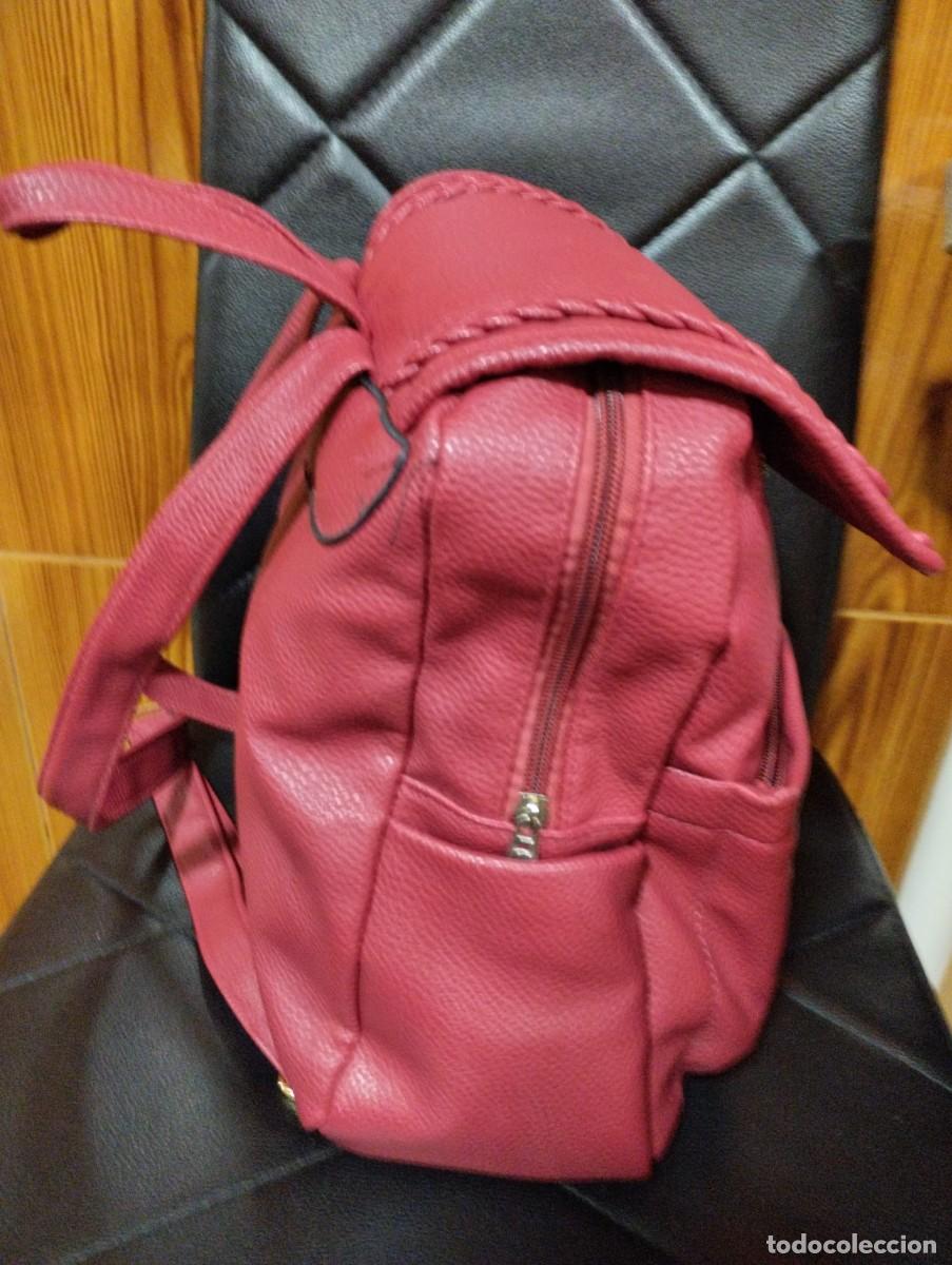 Antig&uuml;edades: Mochila burdeos -nueva - Foto 4