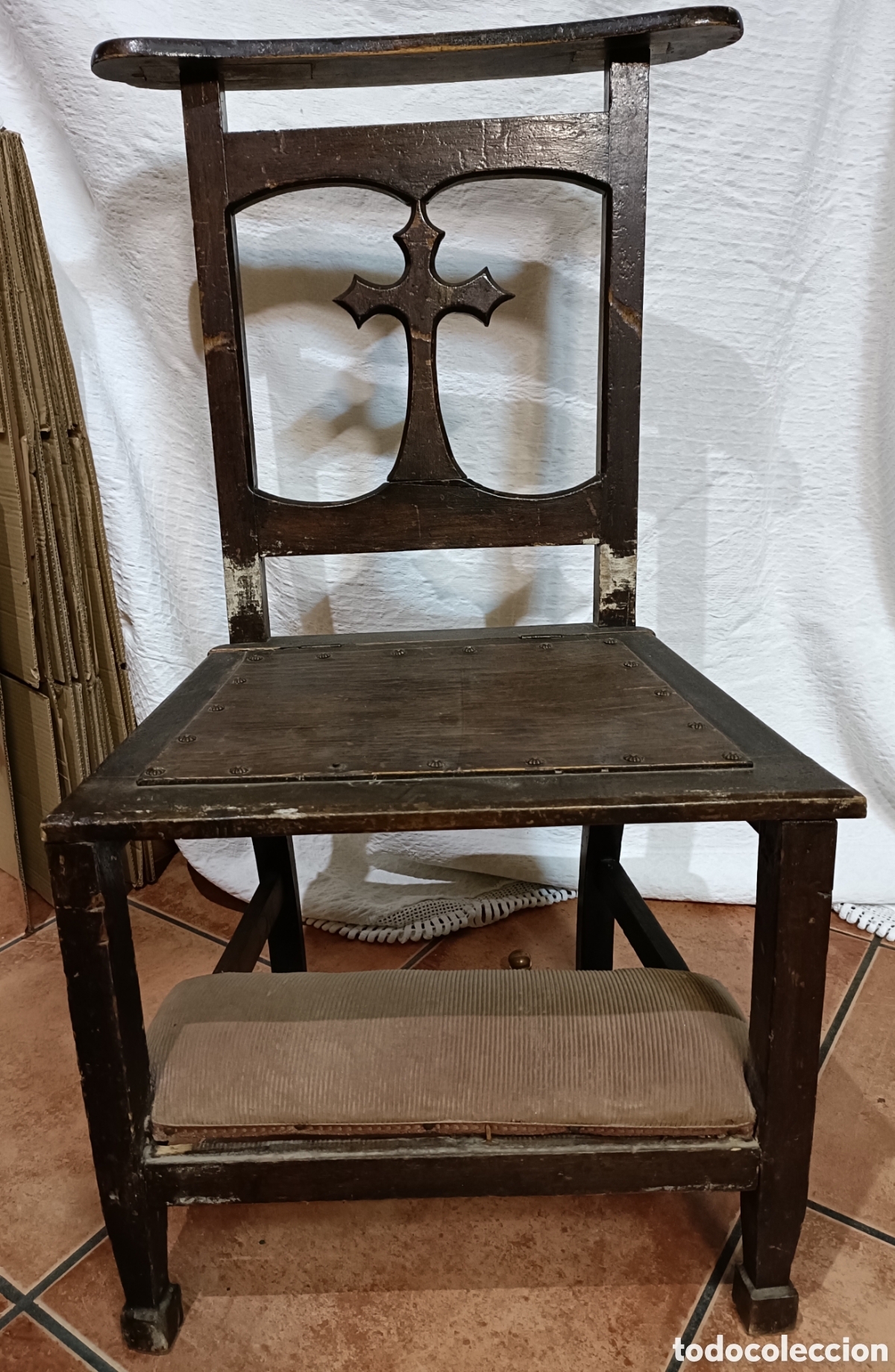 Antig&uuml;edades: Reclinatorio, iglesia antiguo - Foto 1