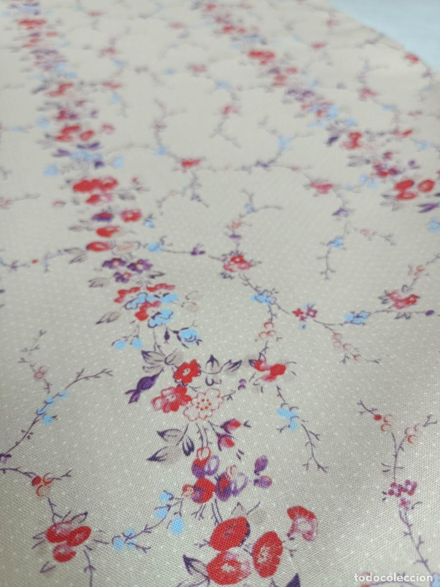 Antig&uuml;edades: TEJIDO DE PERCAL ESTAMPADO, COLOR CREMA - Foto 3