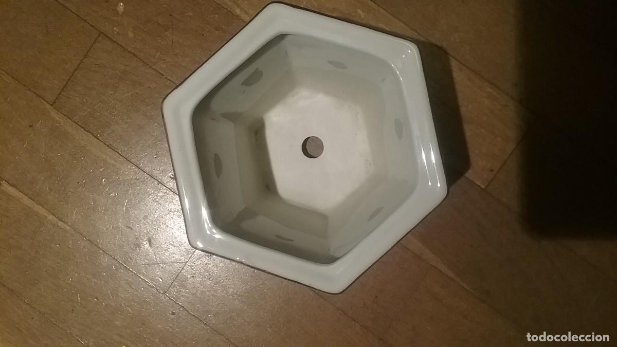 Antig&uuml;edades: Macetero cer&aacute;mica hexagonal (761-2) - Foto 2