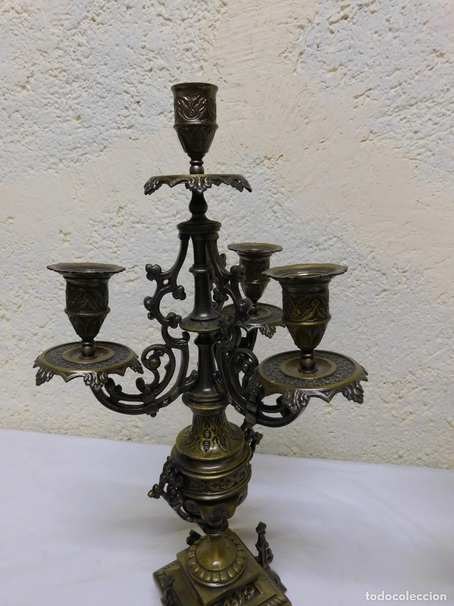 Antig&uuml;edades: PAREJA CANDELABROS BRONCE - Foto 4