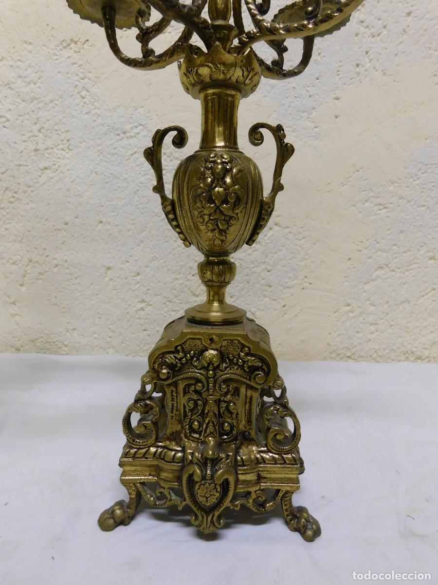 Antig&uuml;edades: PAREJA CANDELABROS BRONCE - Foto 3