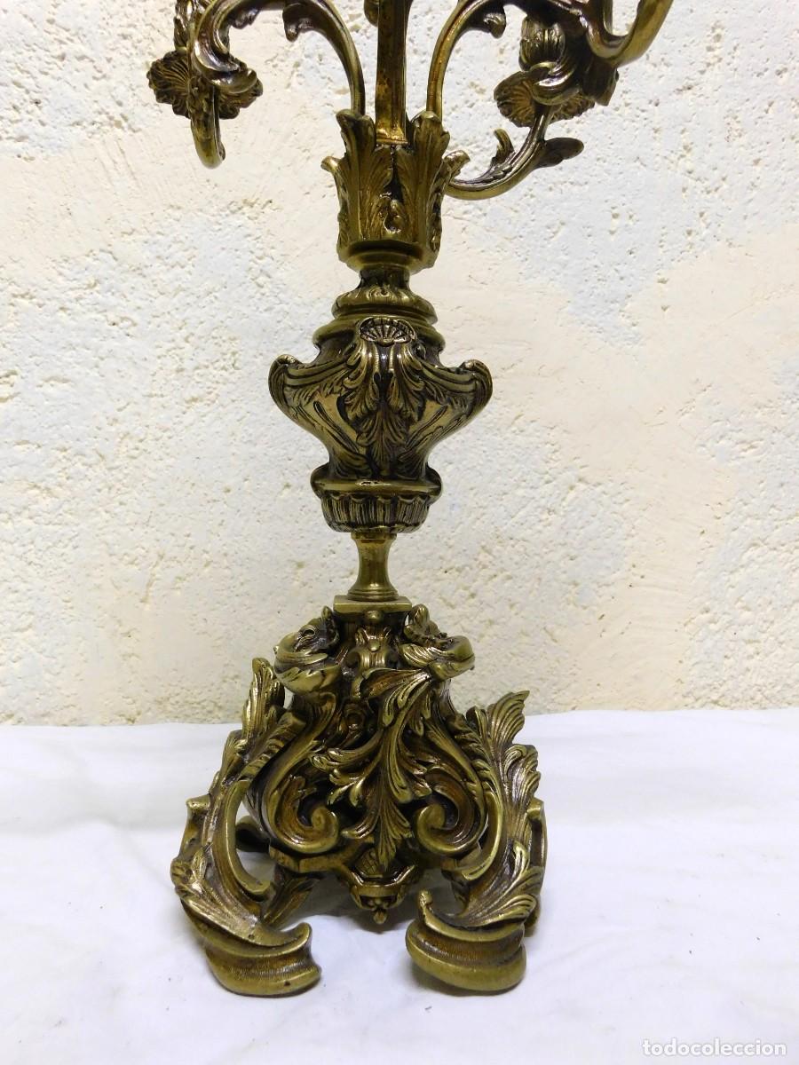 Antig&uuml;edades: PAREJA CANDELABROS BRONCE - Foto 6