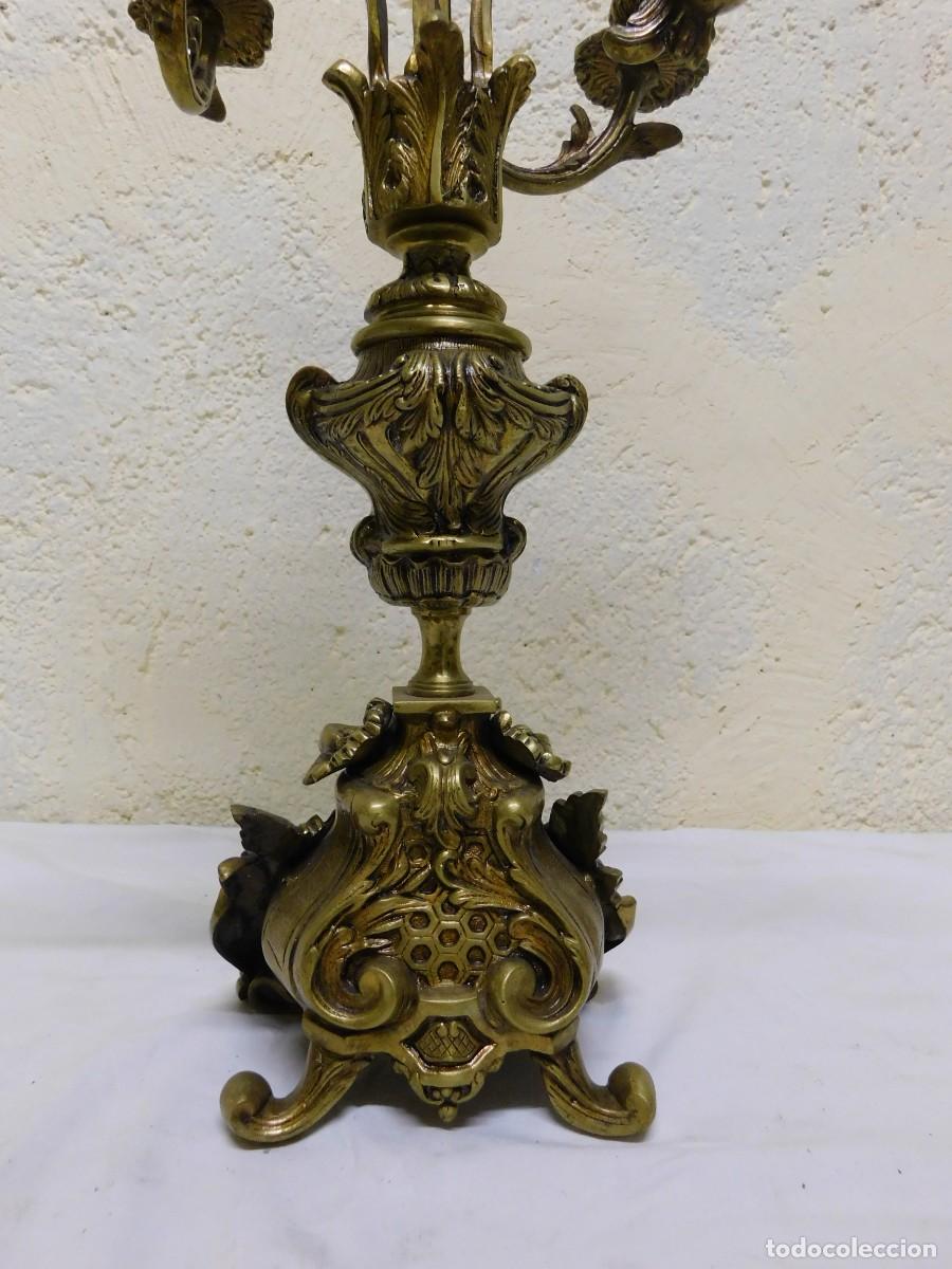 Antig&uuml;edades: PAREJA CANDELABROS BRONCE - Foto 11