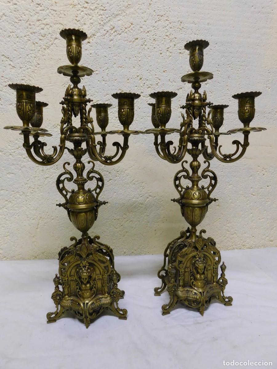 Antig&uuml;edades: PAREJA CANDELABROS BRONCE - Foto 2