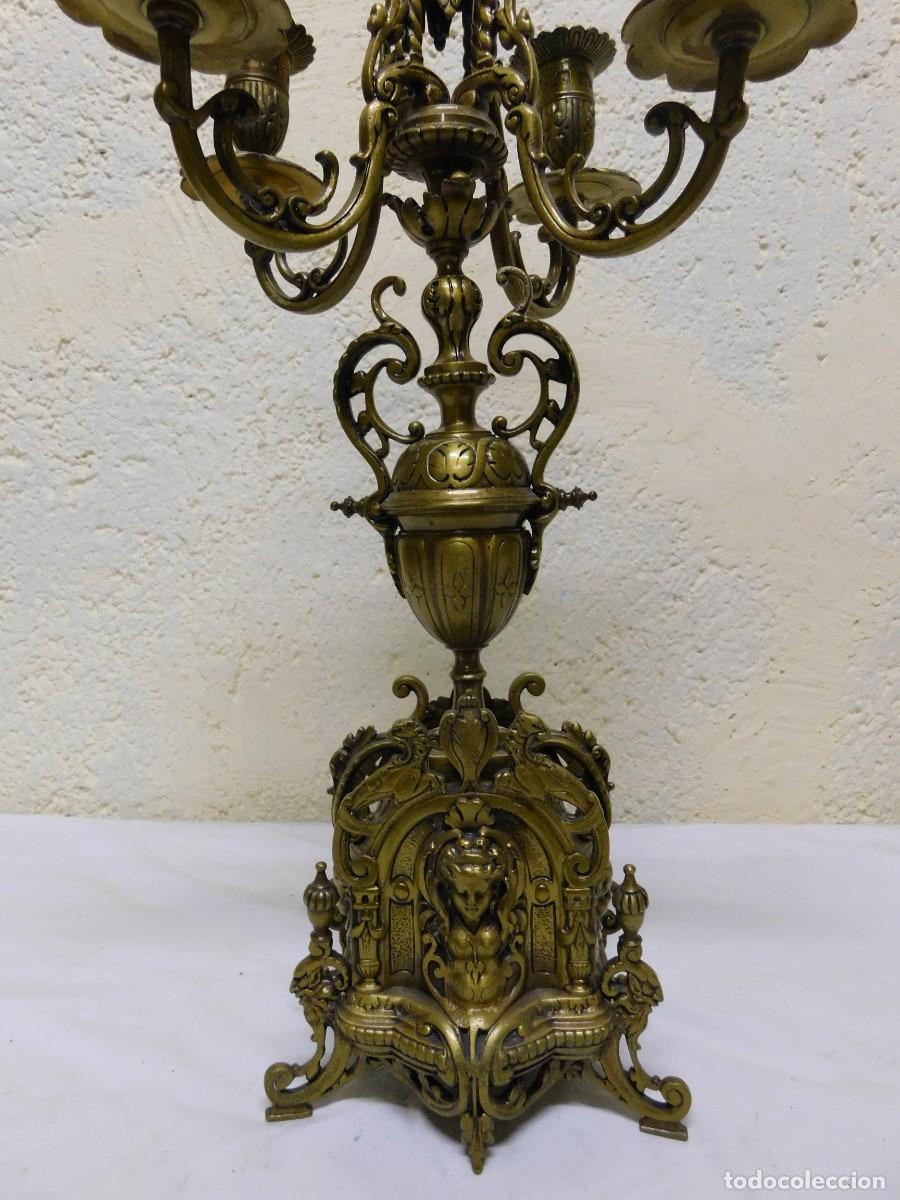Antig&uuml;edades: PAREJA CANDELABROS BRONCE - Foto 6