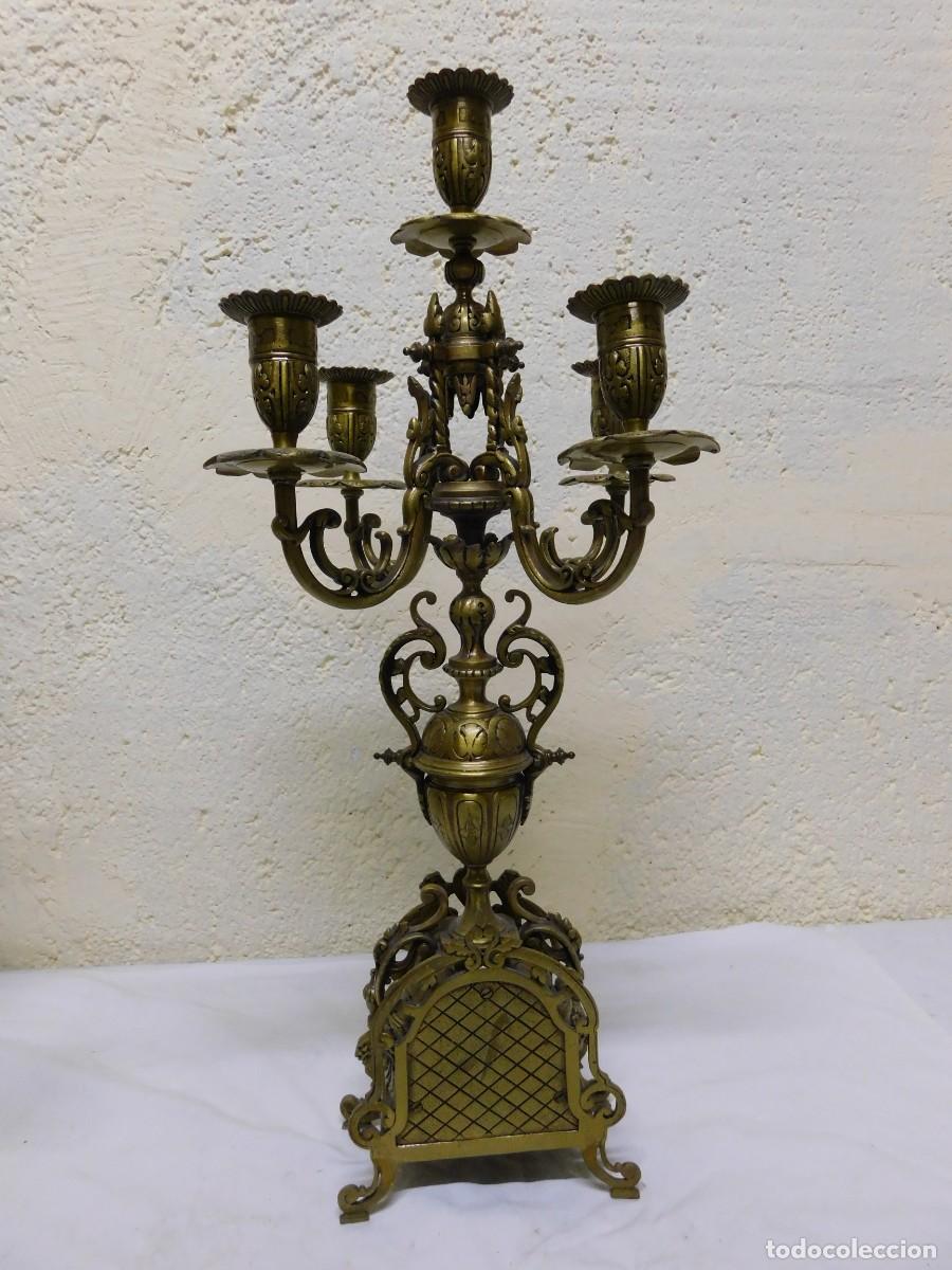 Antig&uuml;edades: PAREJA CANDELABROS BRONCE - Foto 10
