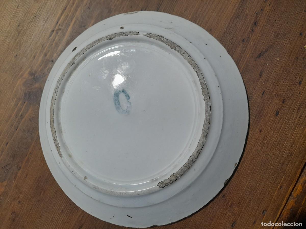 Antig&uuml;edades: Plato antiguo de manises con sello - Foto 3