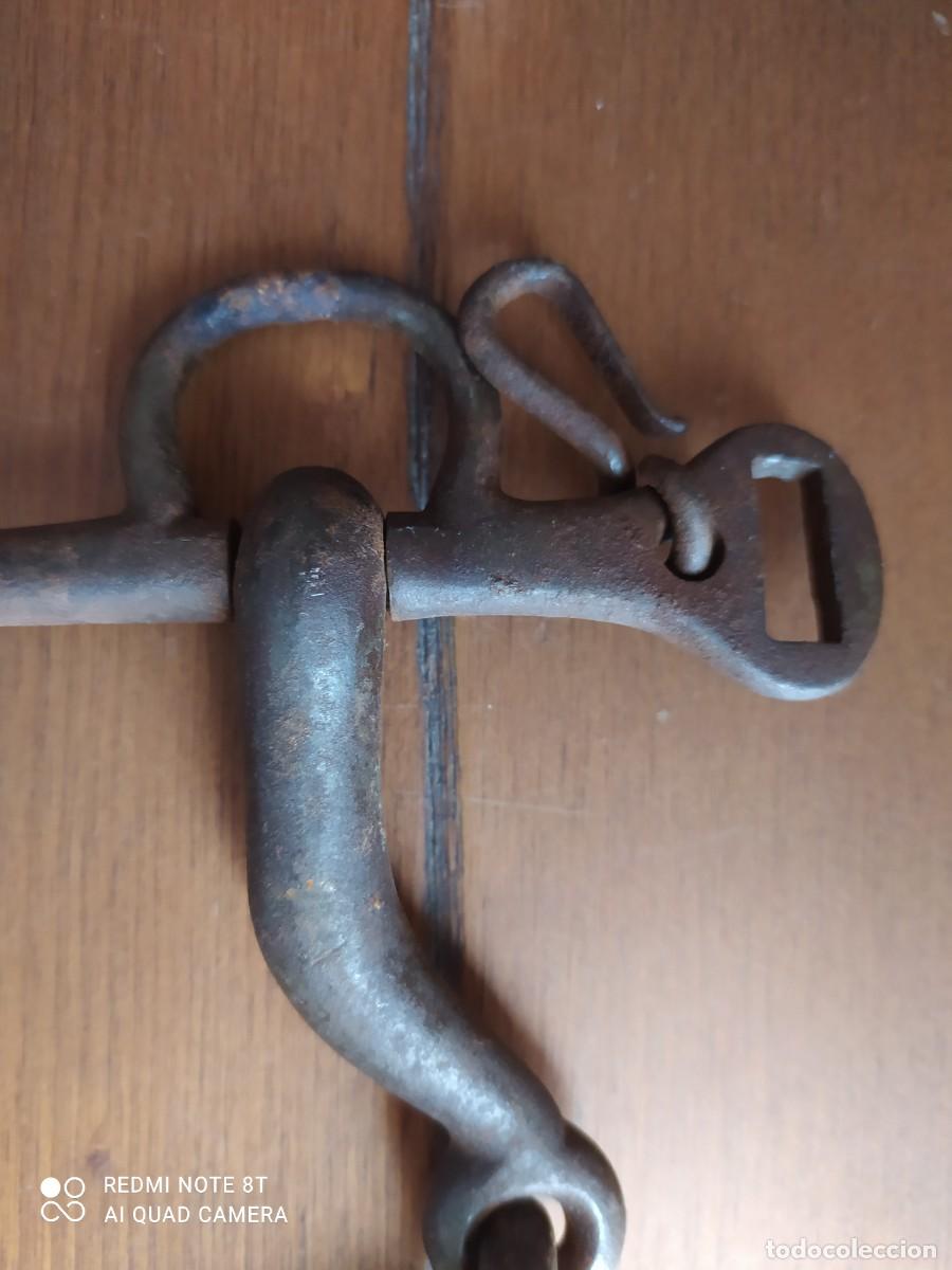 Antig&uuml;edades: Antiguo bocado de caballo - Foto 2