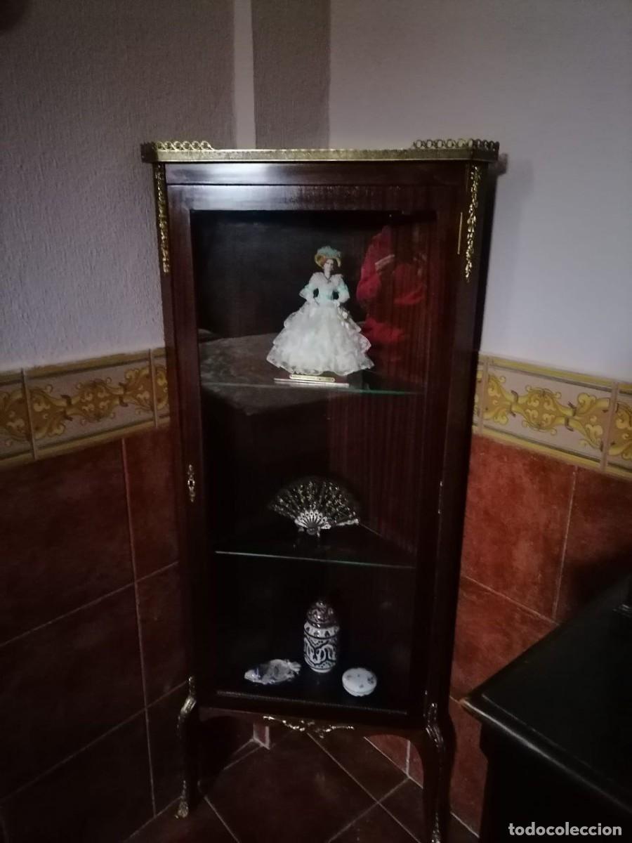 Antig&uuml;edades: Esquinera Estilo Luis XV - Foto 3