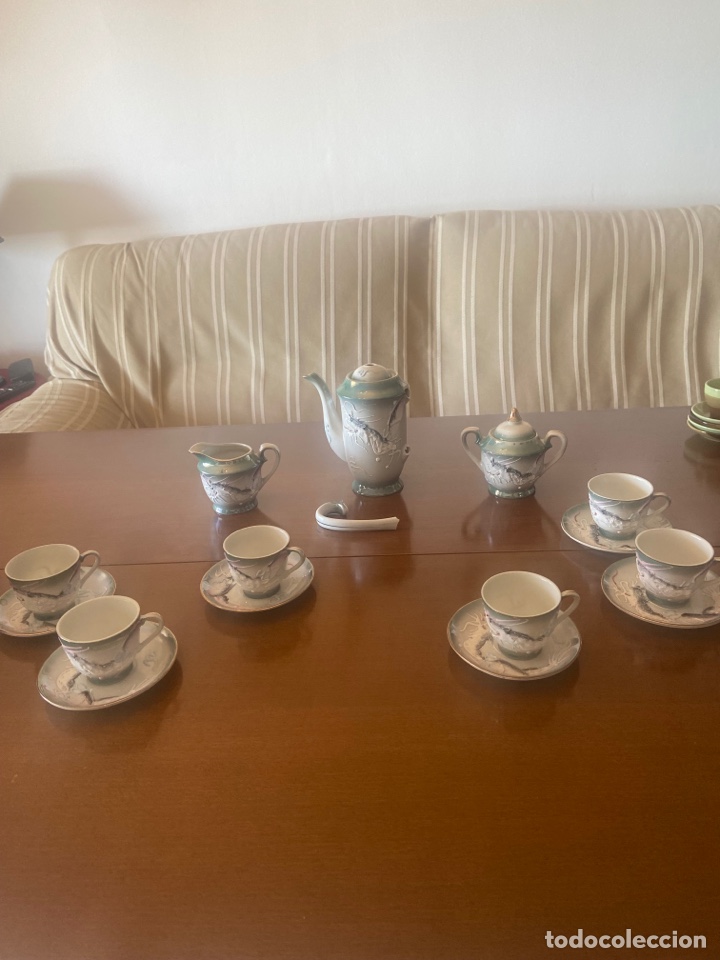 Antig&uuml;edades: Juego de cafe relieve dragones - Foto 2