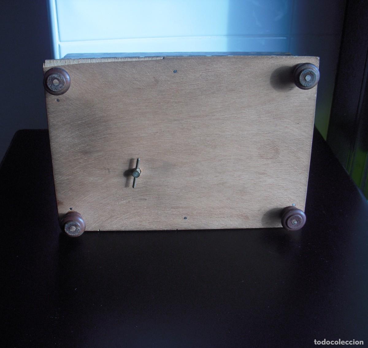 Antig&uuml;edades: CAJA DE MUSICA CON TARACEA - Foto 4