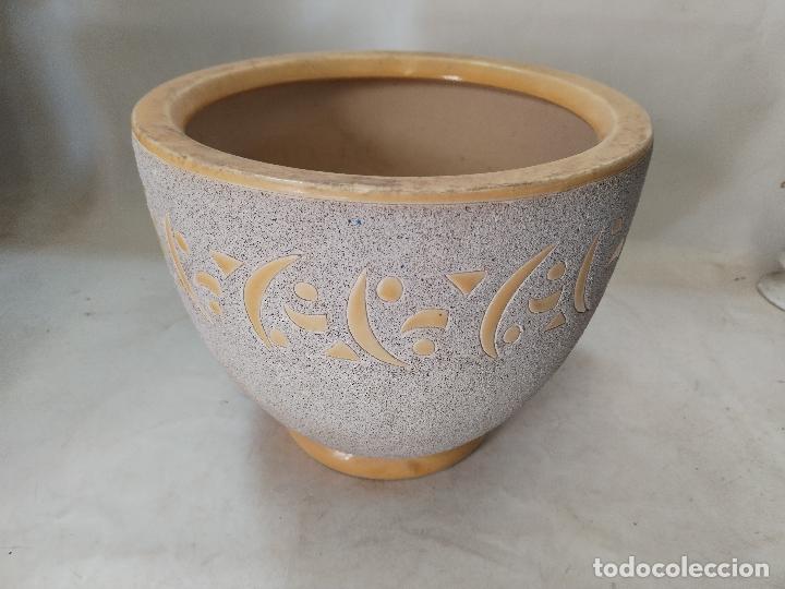 Antig&uuml;edades: macetero de ceramica - Foto 5