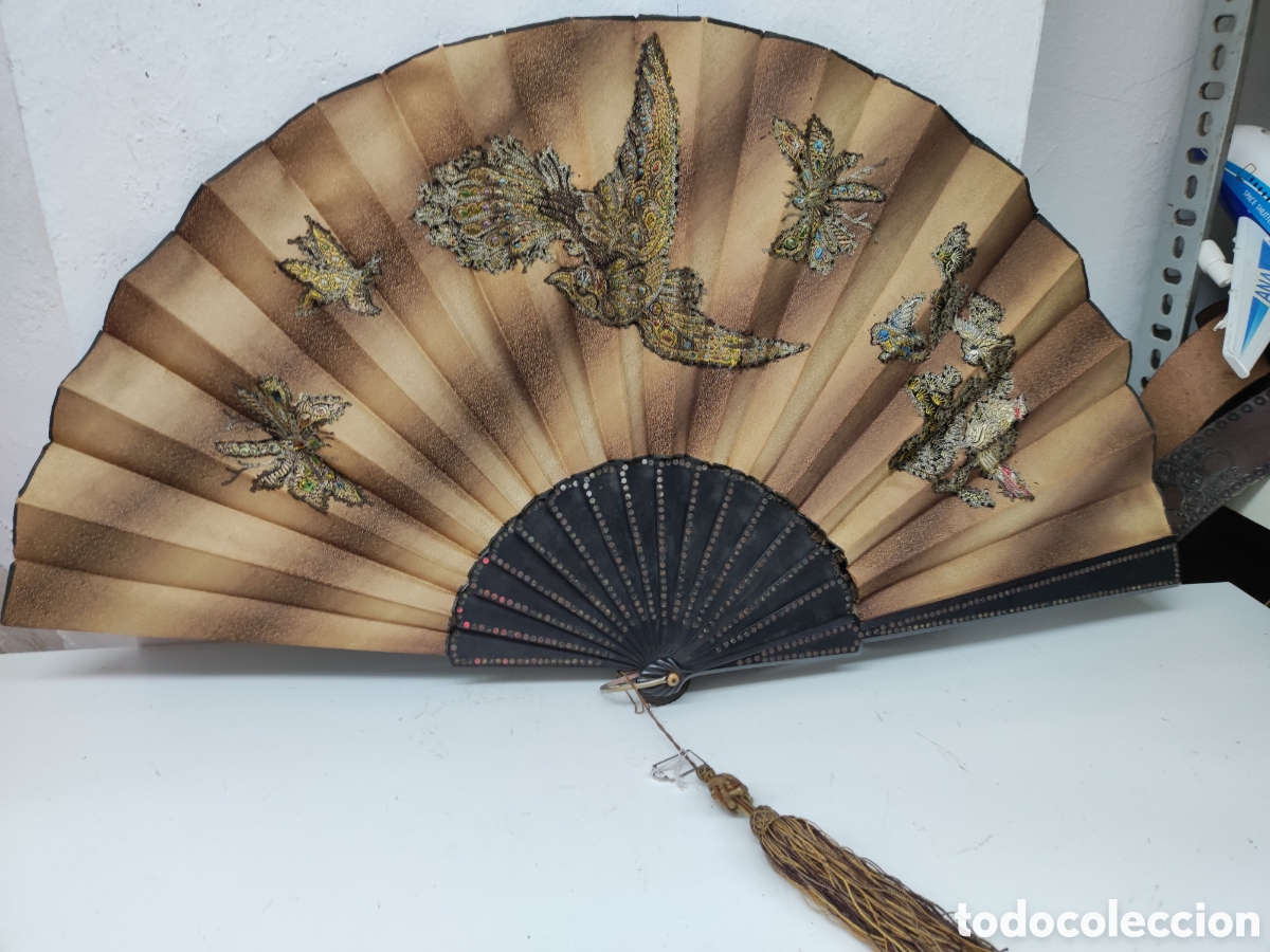 Antig&uuml;edades: Abanico antiguo de seda espa&ntilde;ol - Foto 1