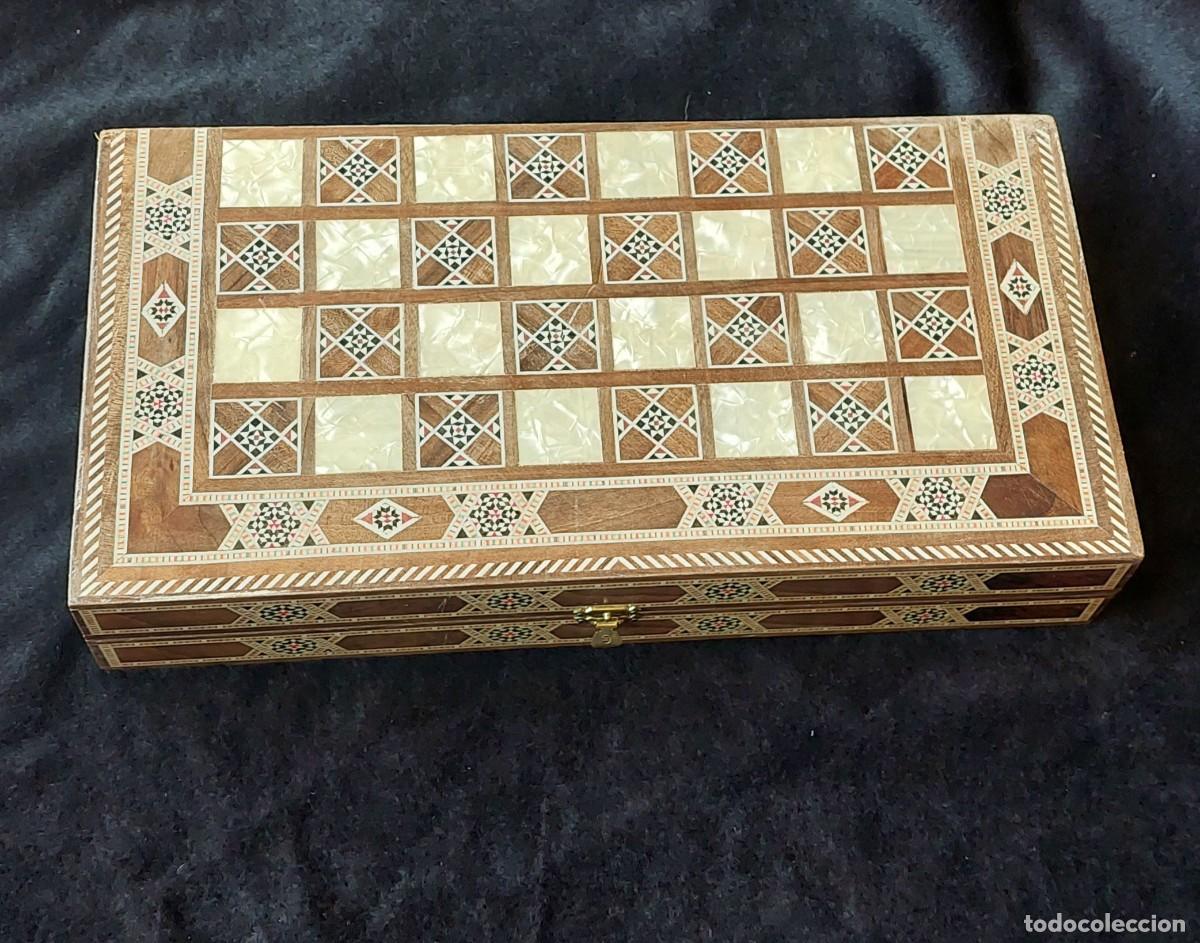 Antig&uuml;edades: Caja de juegos de marqueteria - Foto 1