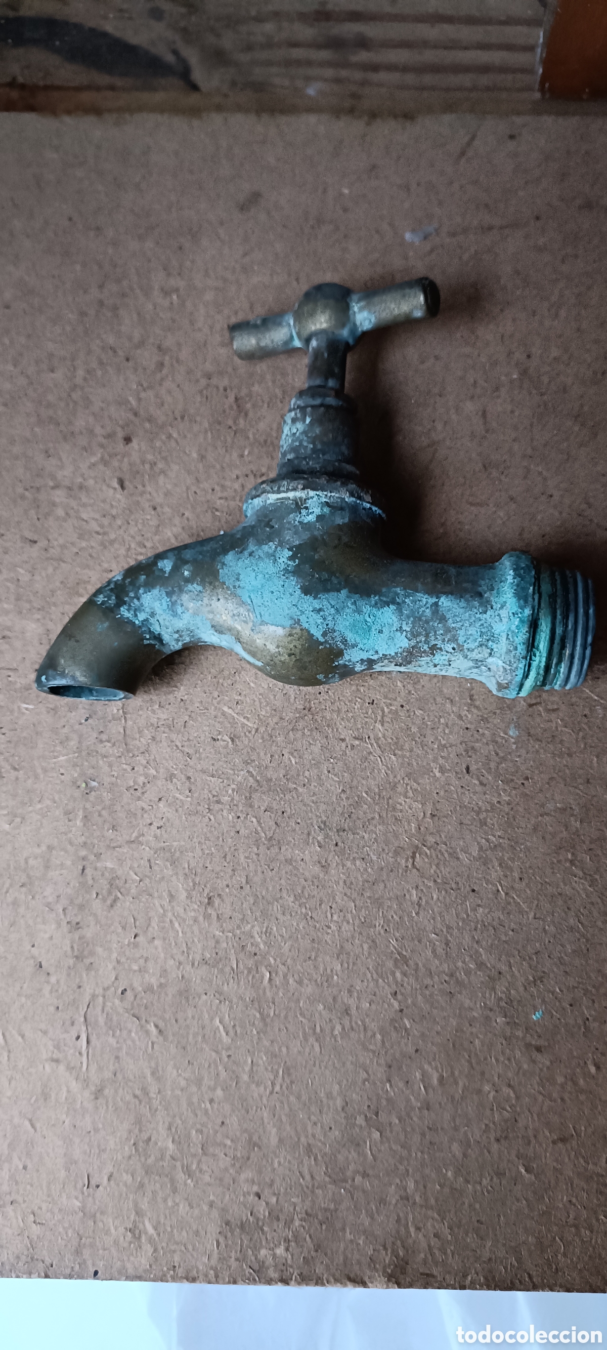 Antig&uuml;edades: Grifo, antiguo desconozco material - Foto 5