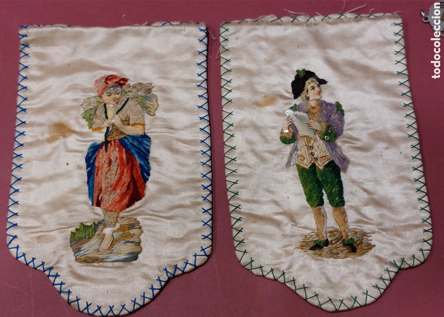 Antig&uuml;edades: PAREJA DE BORDADOS SOBRE SEDA - Foto 1