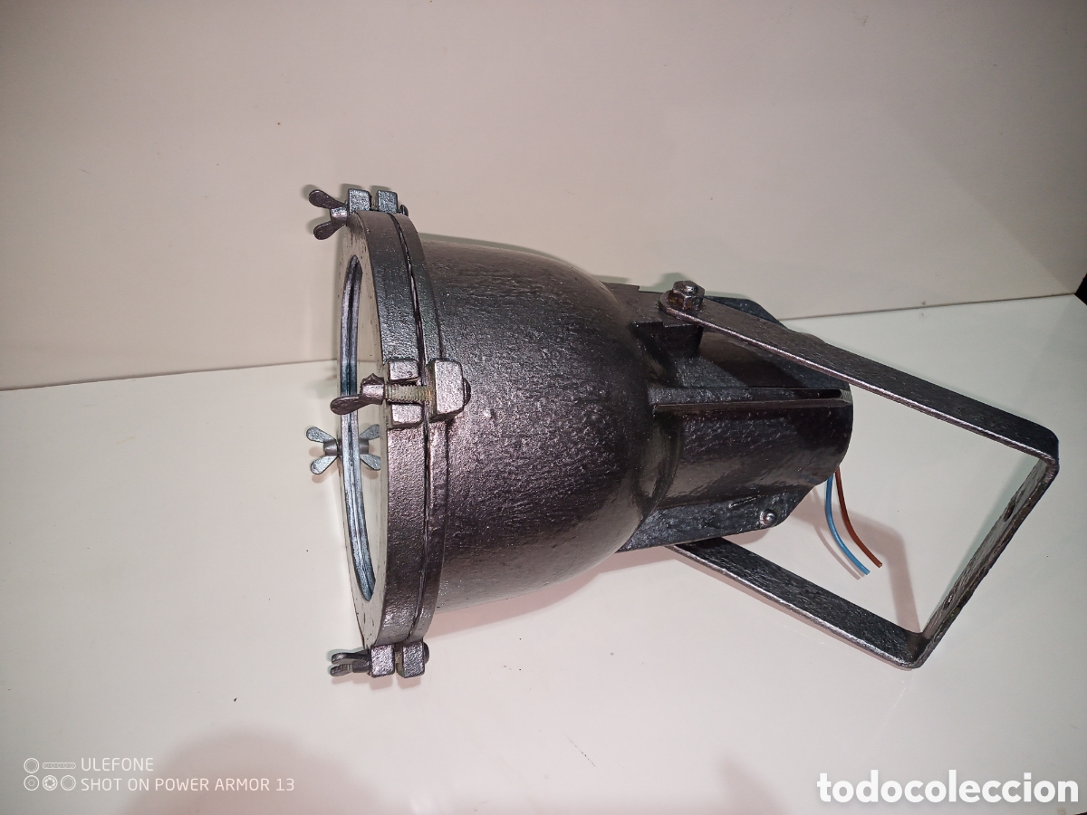 Antig&uuml;edades: Antiguo foco metal - Foto 4
