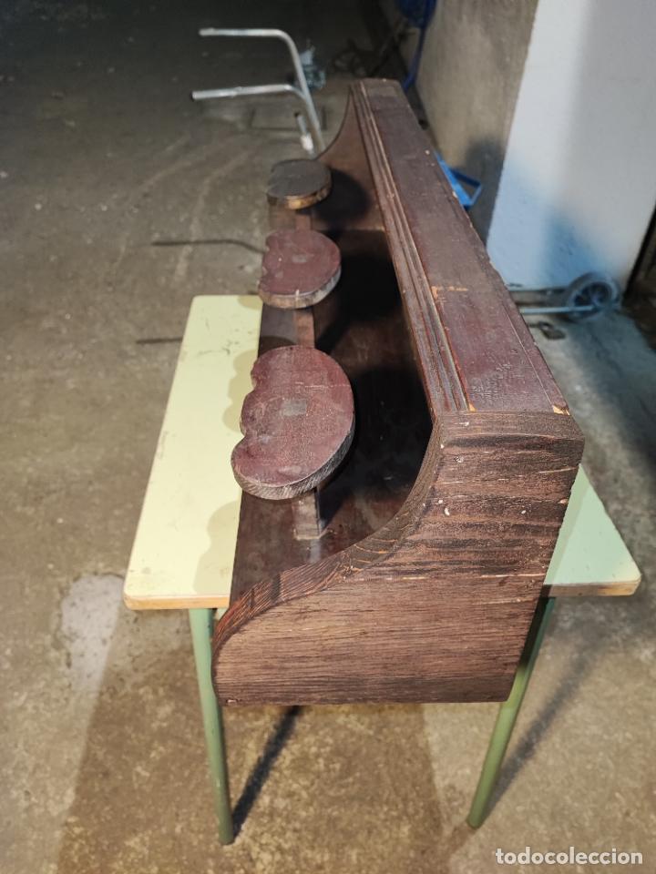 Antig&uuml;edades: EXCELENTE PERCHA RUSTICA TRES COLGADORES - Foto 4