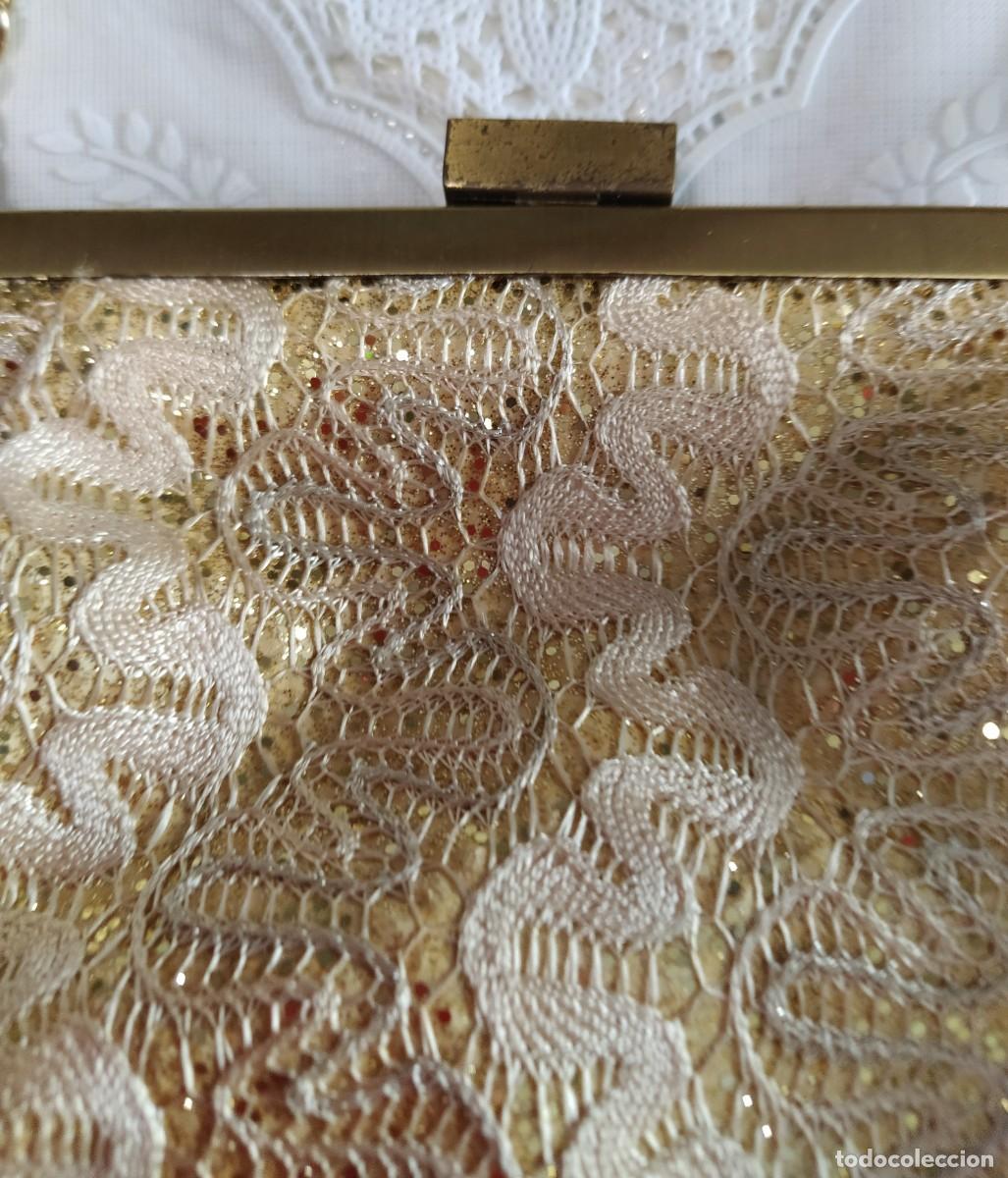 Antig&uuml;edades: Bolso vintage dorado - Foto 5